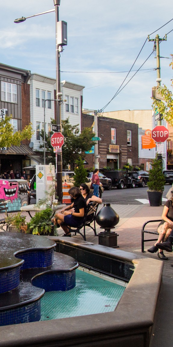 Outdoor scene featuring the South Philadelphia Singing Fountain 